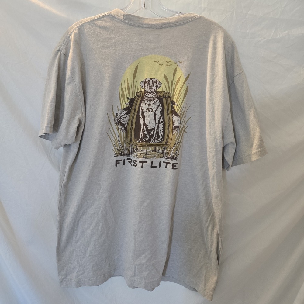 First Lite Men's XL T-shirt W/Labrador Lab Dog Sitting In Hunting Blind Ducks